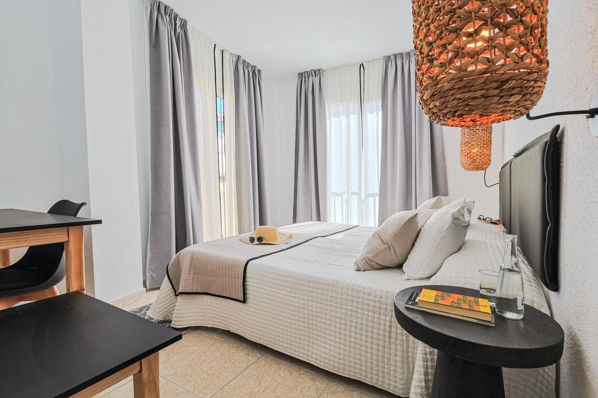 Hotel Olas De Almuñécar エクステリア 写真