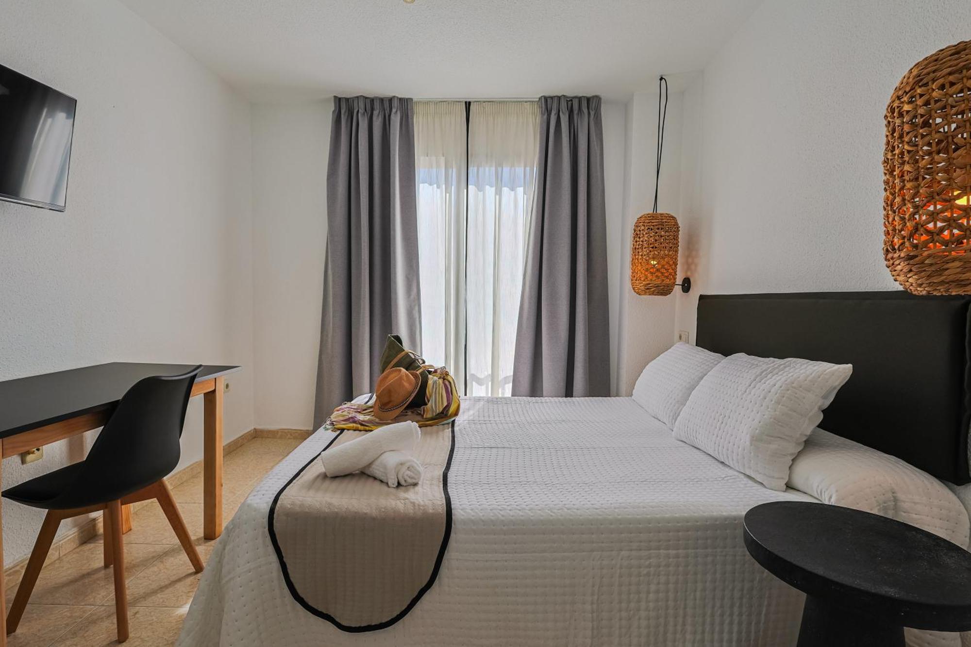 Hotel Olas De Almuñécar エクステリア 写真