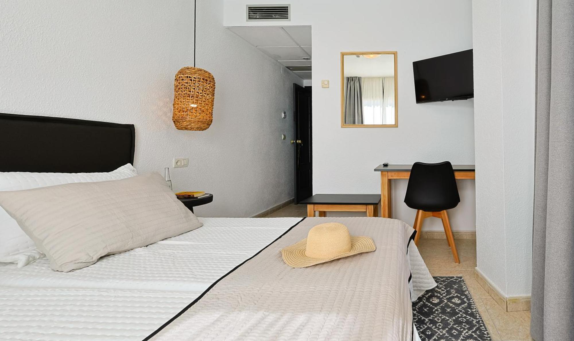 Hotel Olas De Almuñécar エクステリア 写真